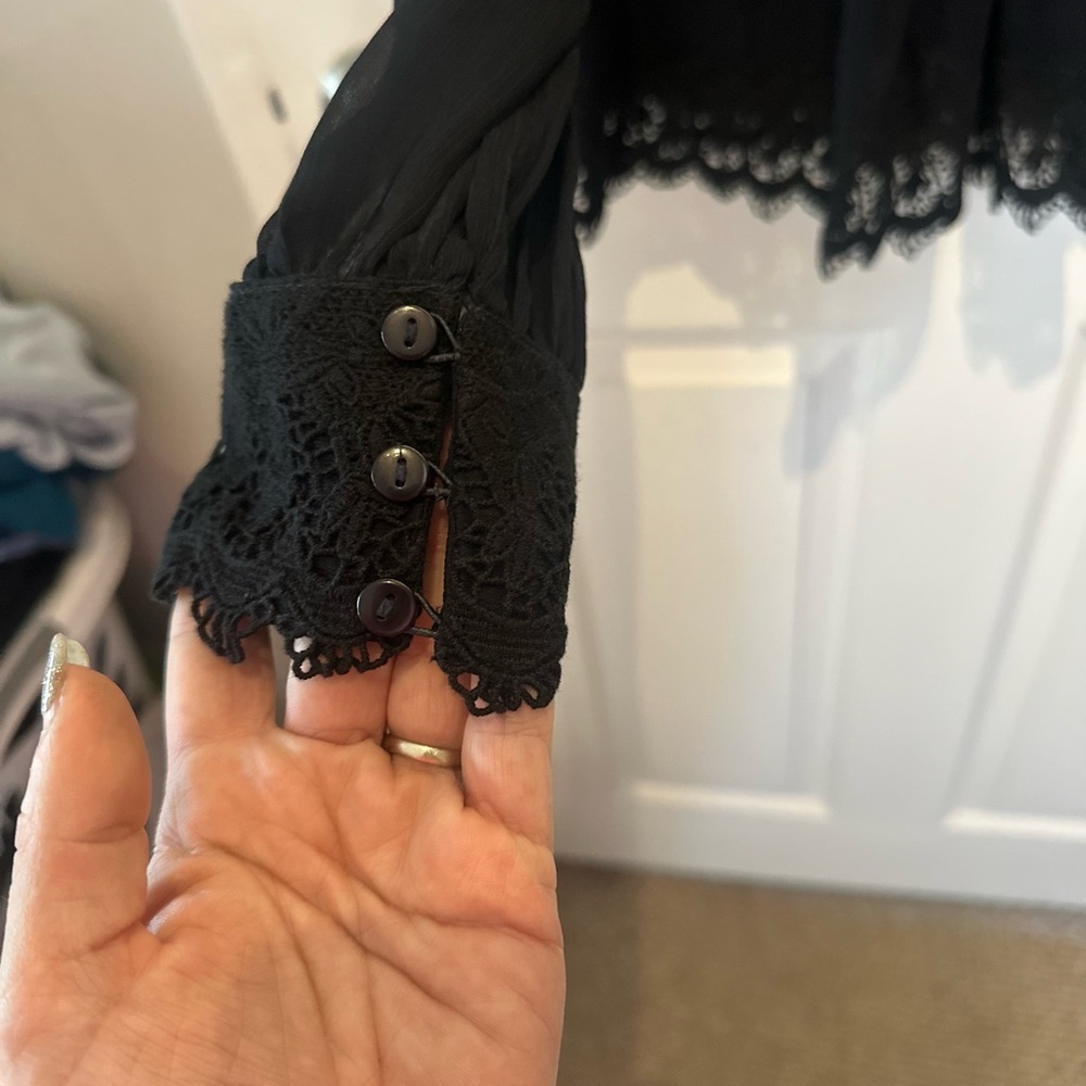 Anthro Love Sam Floral Black Lace Top & Pleated Blouse In Navy Crocheted S Small - Picture 3 of 15